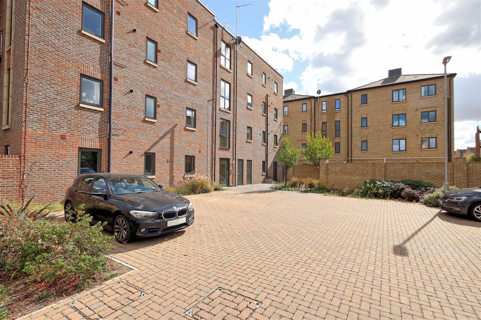 Randal Way, Cambridge